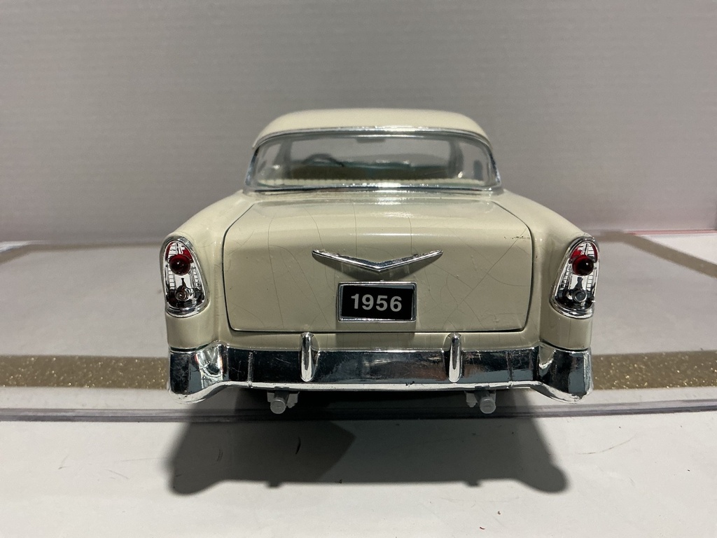1/18 ROAD TOUGH ‘56 CHEVROLET BEL AIR TEAL ON CREAM *CRACKS IN PAINT image
