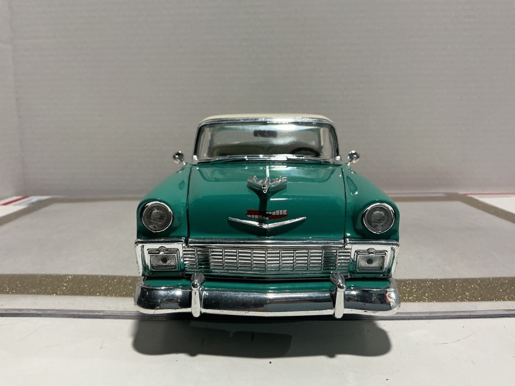 1/18 ROAD TOUGH ‘56 CHEVROLET BEL AIR TEAL ON CREAM *CRACKS IN PAINT image