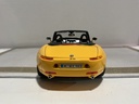 1/18 WELLY BMW Z8 YELLOW ON BLACK image