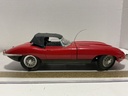 1/18 POLISTIL JAGUAR XK.E RED ON BLACK *JUNKYARD CAR image