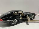 1/18 BURAGO JAGUAR “E” 1961 BLACK ON CREAM image