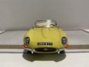 1/18 BURAGO JAGUAR “E” 1961 YELLOW ON TAN image