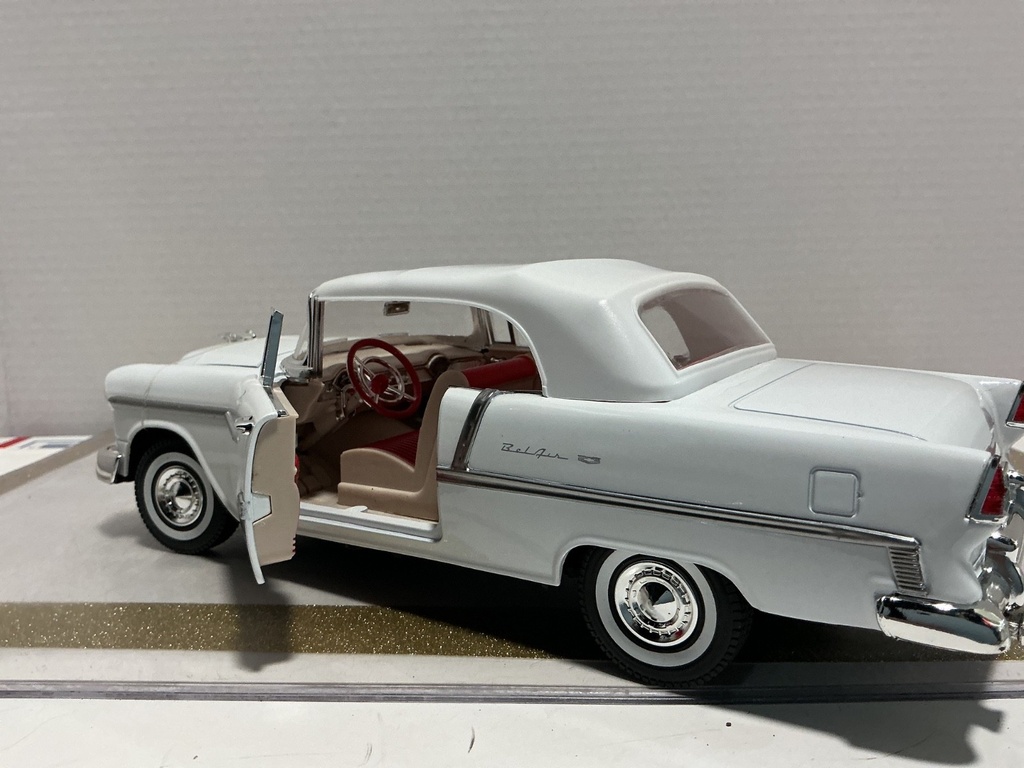 1/18 MOTOR MAX 1955 CHEVROLET BEL AIR WHITE ON TAN/RED *NO MIRROR image