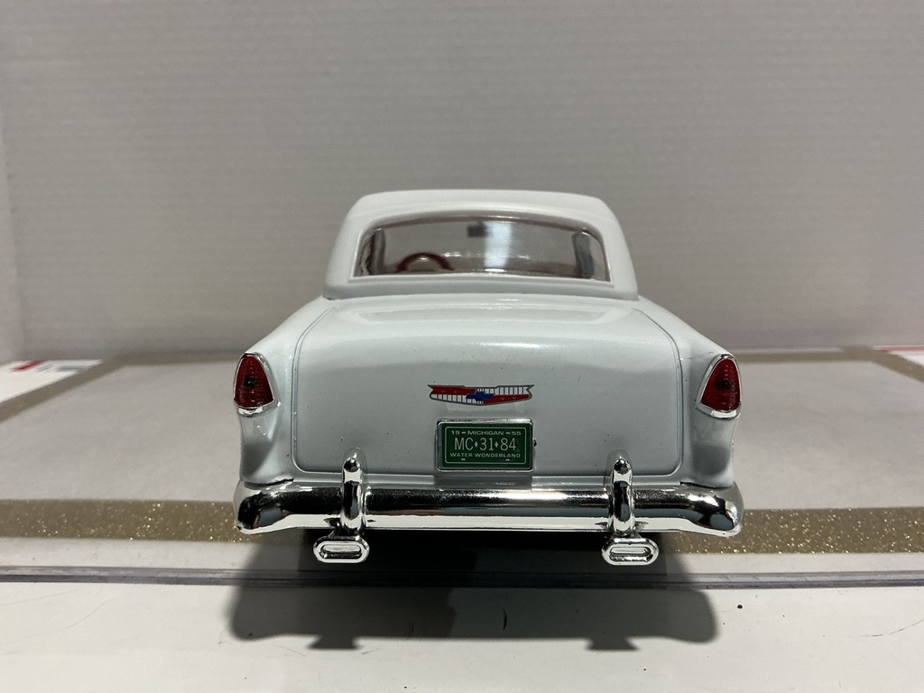 1/18 MOTOR MAX 1955 CHEVROLET BEL AIR WHITE ON TAN/RED *NO MIRROR image