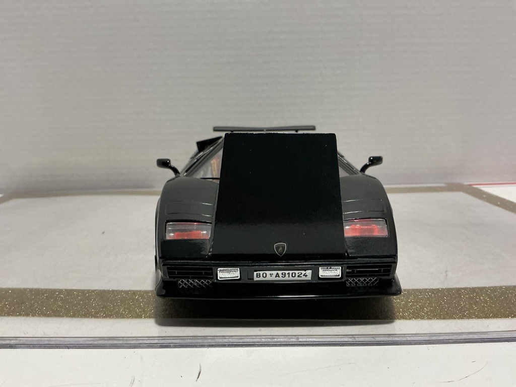 1/18 BURAGO LAMBORGHINI CANTACH 1988 BLACK ON TAN image