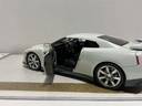 1/18 JADA TOYS 2009 NISSAN GT-R WHITE ON BLACK image