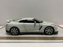 1/18 JADA TOYS 2009 NISSAN GT-R WHITE ON BLACK image