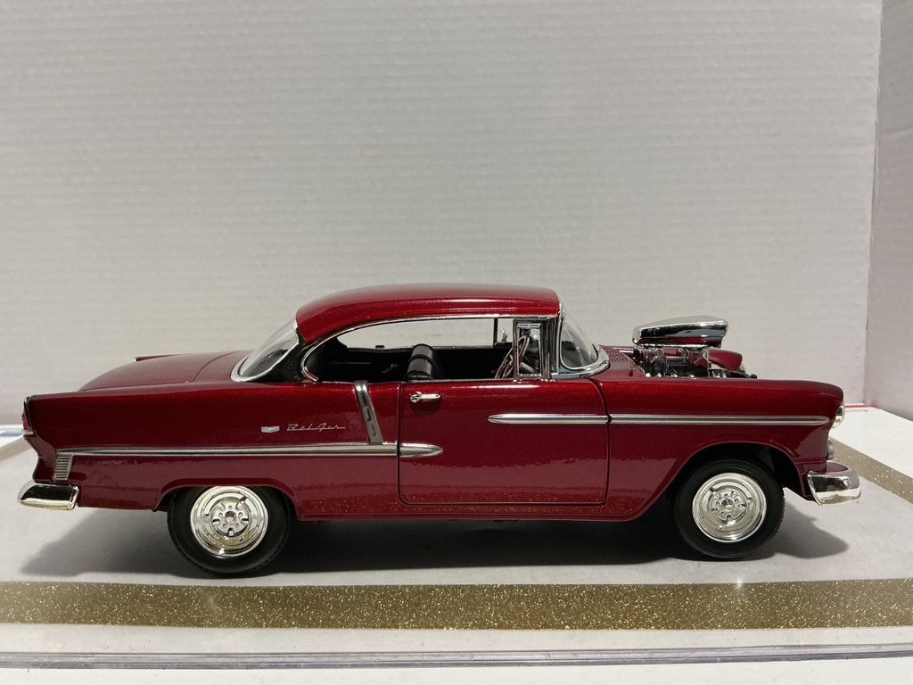 1/18 MOTOR MAX 1955 CHEVROLET BEL AIR RED ON BLACK image