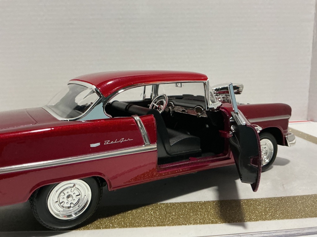1/18 MOTOR MAX 1955 CHEVROLET BEL AIR RED ON BLACK image