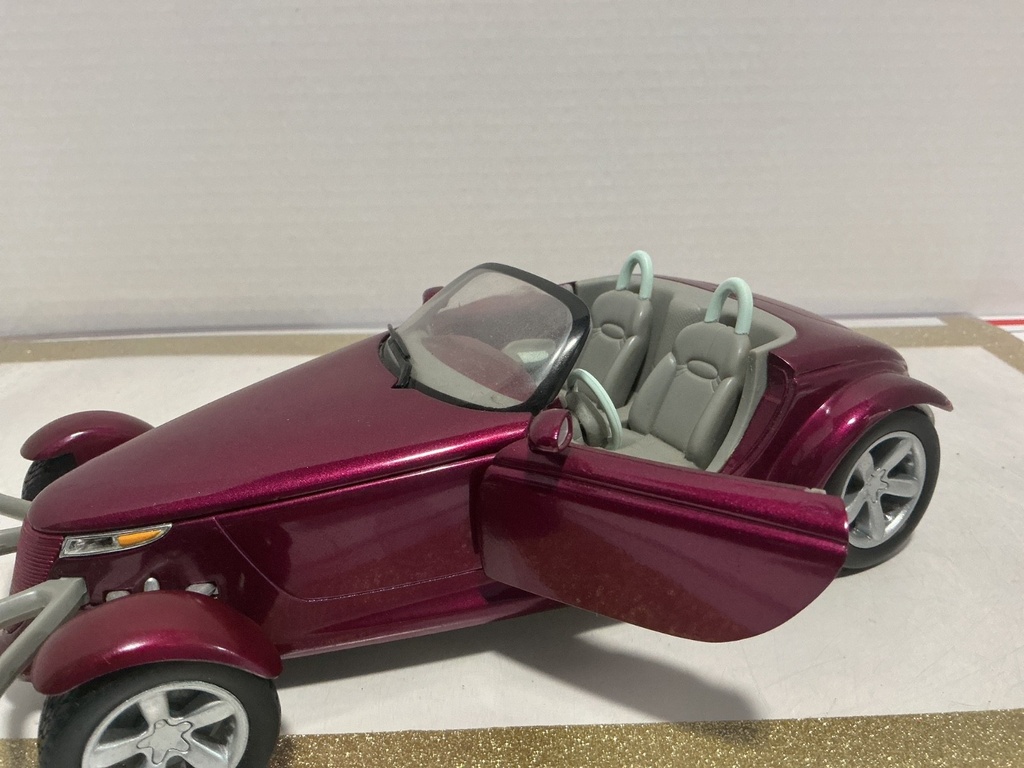 1/18: ERTL PLYMOUTH PROWLER PURPLE ON GRAY image