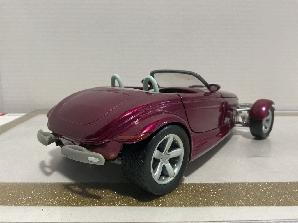 1/18: ERTL PLYMOUTH PROWLER PURPLE ON GRAY image