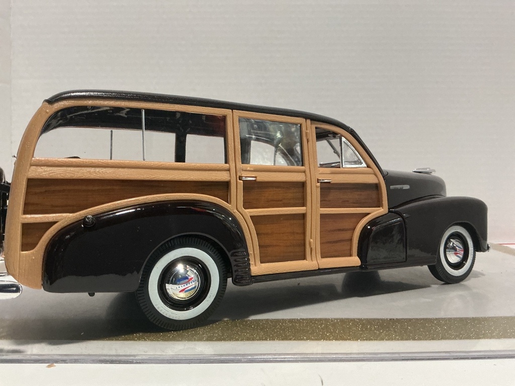 1/18 MAISTO 1948 CHEVY FLEETMASTER WOODY BLACK [LIGHT RASHING] image