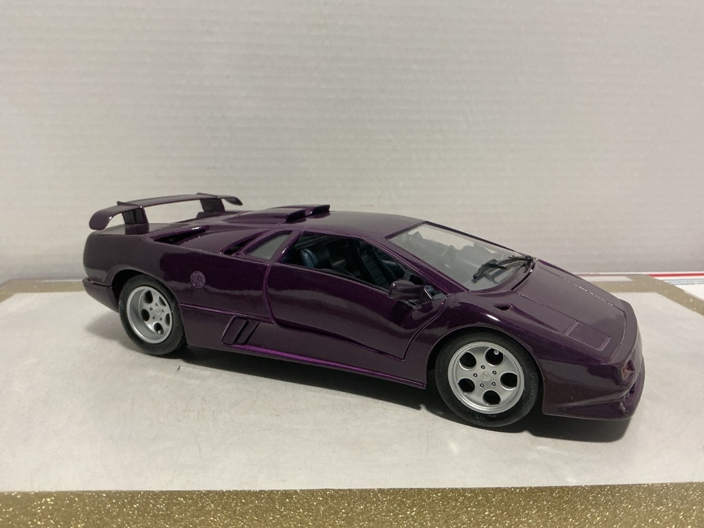 1/18 MAISTO LAMBORGHINI DIABLO PURPLE ON BLACK image