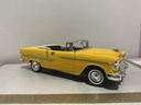 1/18 1955 CHEVROLET BEL AIR MOTOR MAX YELLOW ON BLACK image
