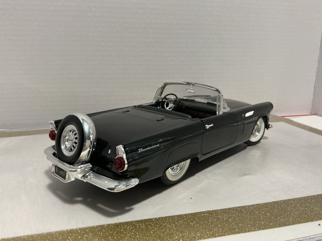 1/18 REVELL 1956 FORD THUNDERBIRD BLACK ON WHITE image