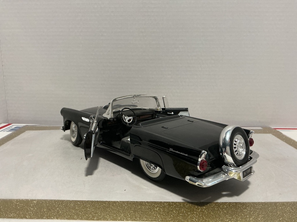 1/18 REVELL 1956 FORD THUNDERBIRD BLACK ON WHITE image