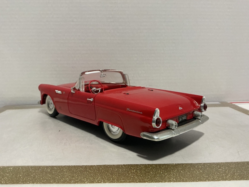 1/18 REVELL 1955 THUNDERBIRD JUNKYARD/PARTS CAR RED/RED image