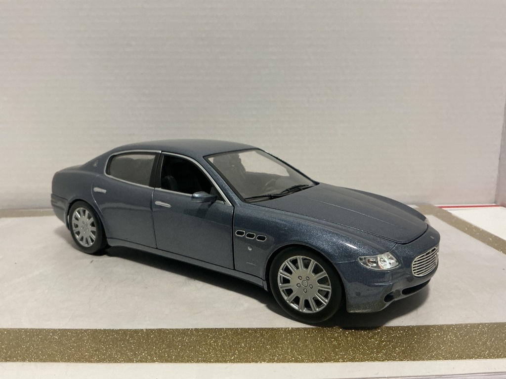 1/18 HOT WHEELS 2003 MATTEL MASERATI QUATTROPORTE image