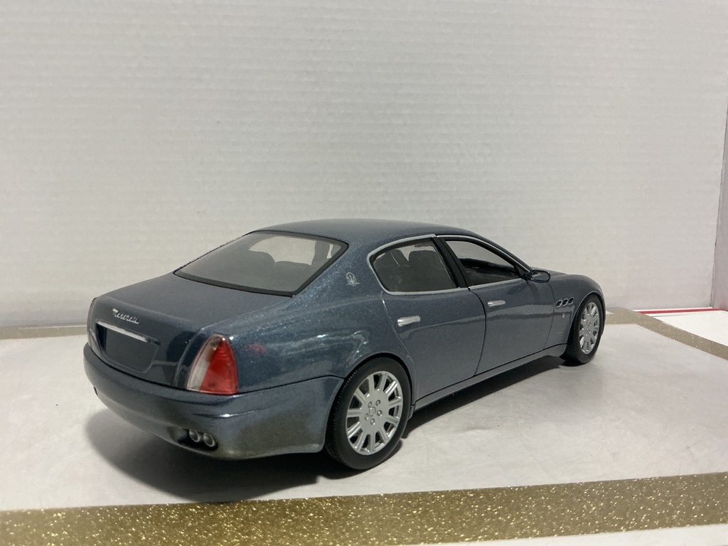 1/18 HOT WHEELS 2003 MATTEL MASERATI QUATTROPORTE image