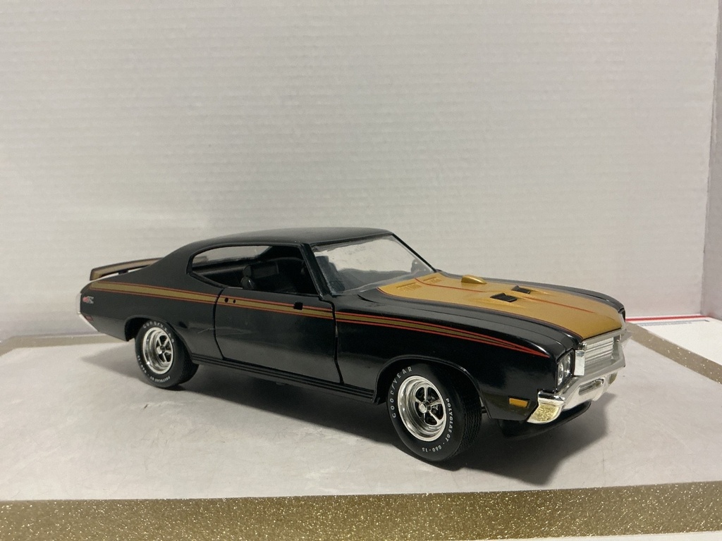 1/18 ERTL 1971 BUICK BLACK/GOLD ON BLACK image