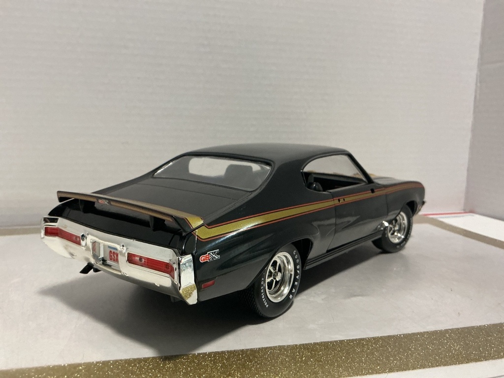 1/18 ERTL 1971 BUICK BLACK/GOLD ON BLACK image