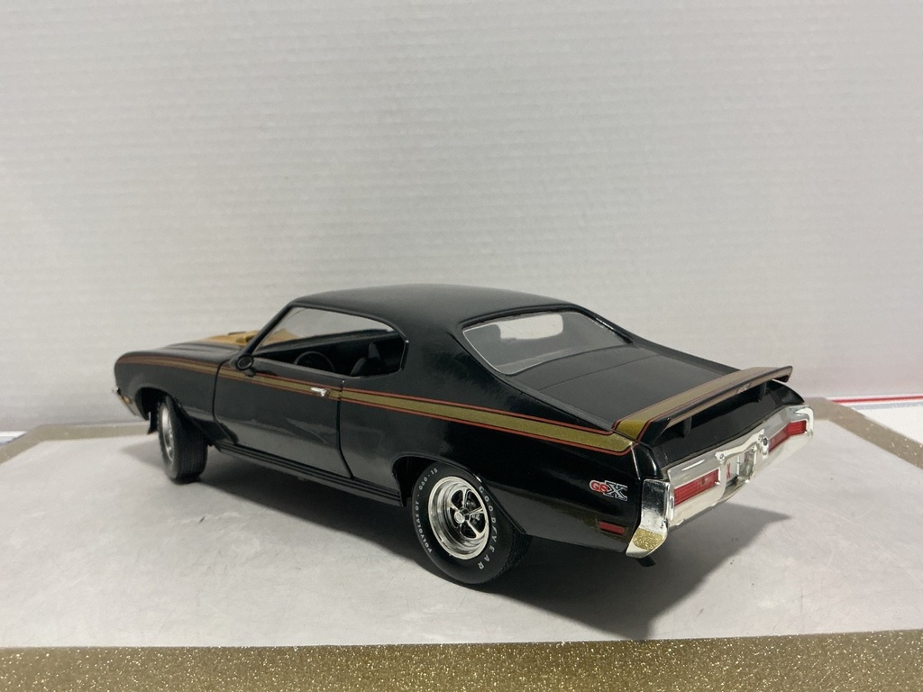 1/18 ERTL 1971 BUICK BLACK/GOLD ON BLACK image