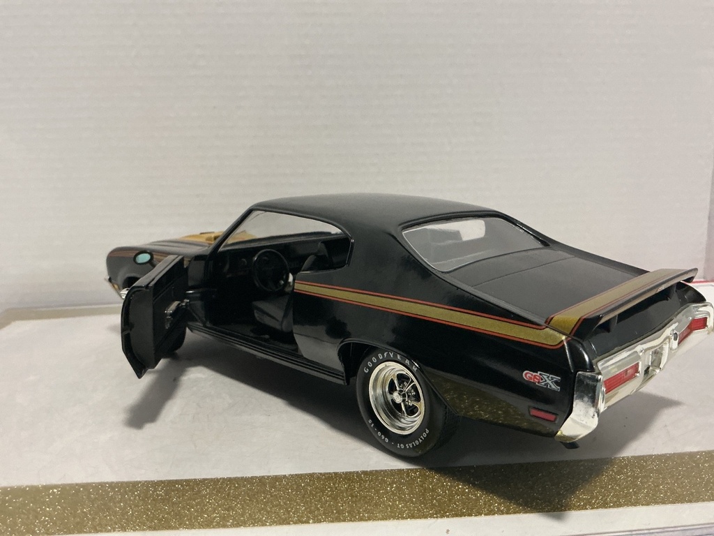 1/18 ERTL 1971 BUICK BLACK/GOLD ON BLACK image
