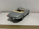 1/18BURAGO JAGUAR “E” 1961 SILVER ON CREAM image
