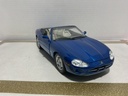 1/18 MAISTO JAGUAR XK8 BLUE ON GREY image