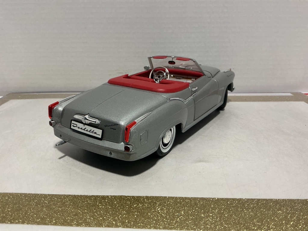 1/18 REVELL BORGWARD ISABELLA SILVER ON RED image