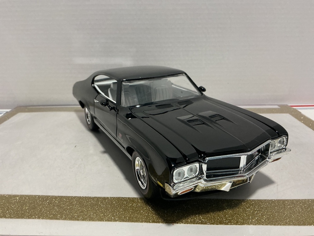 1/18 ERL 1970 BUICK GSX  BLACK ON WHITE image