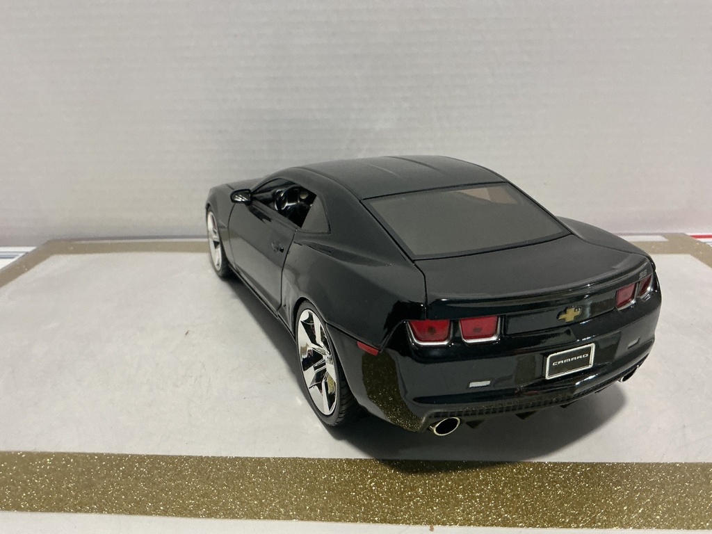 1/18 JADA TOYS 2010 CAMARO SS BLACK ON BLACK image