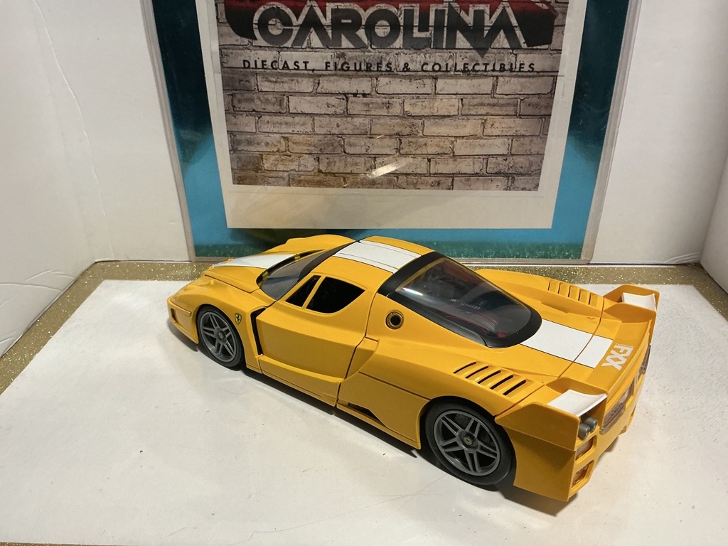 1:18 HOTWHEELS ELITE FERRARI FXX YELLOW ON BLACK image