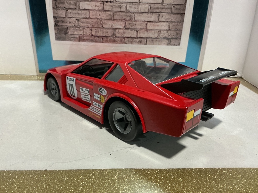 1:18 POLISTIL ITALY TSI FERRARI 308 GTB SACKS #10 RED ON BLACK image