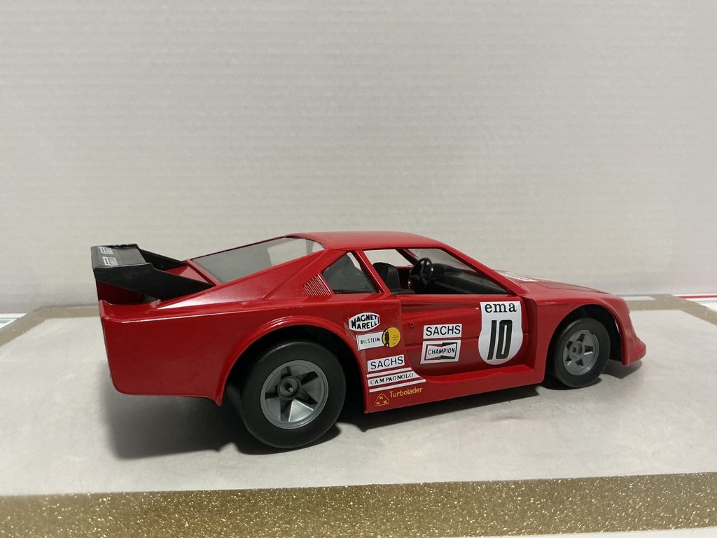 1:18 POLISTIL ITALY TSI FERRARI 308 GTB SACKS #10 RED ON BLACK image