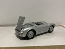 1:18 MAISTO PORSHE 550A SILVER ON BLACK image