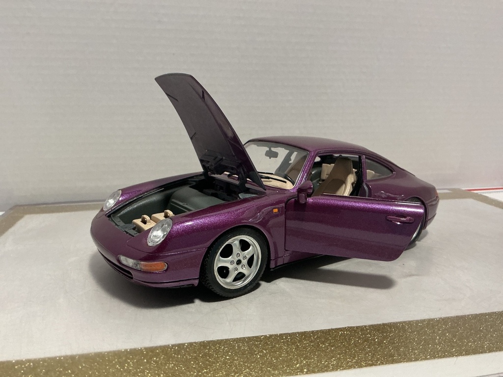 1:18 PORSHE 911 BURAGO PURPLE ON TAN image