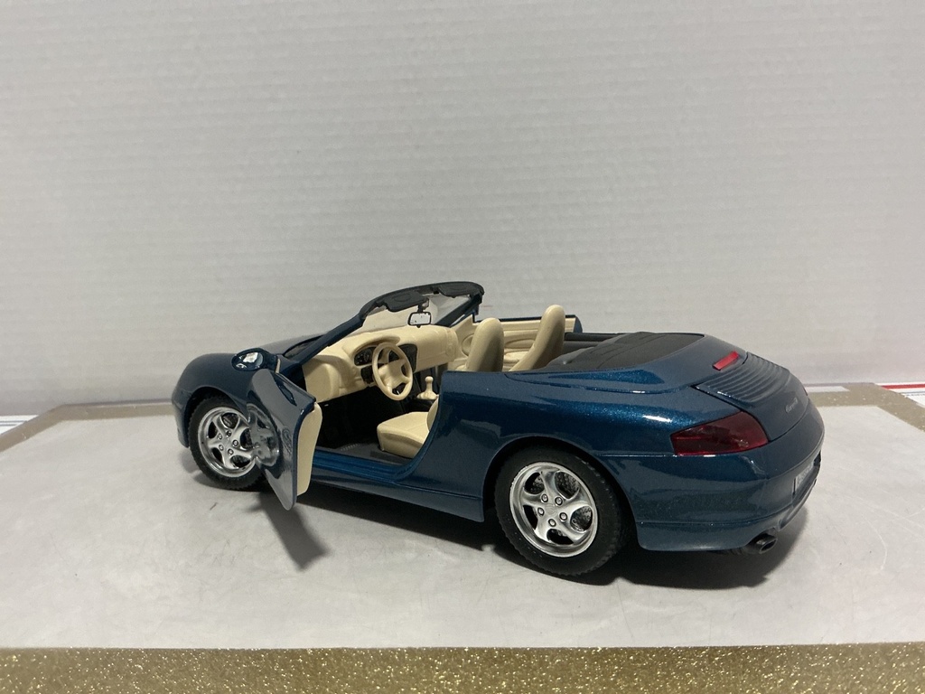 1:18 MIIRA 1998 PORSHE 911 BLUE ON TAN image