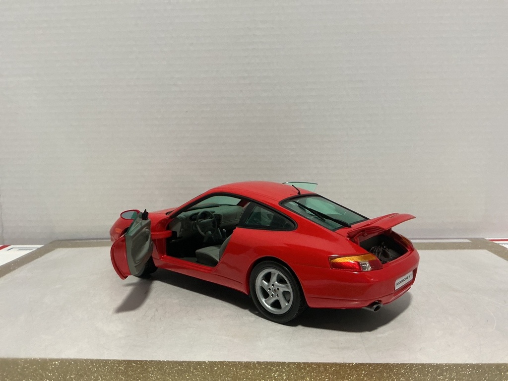 1:18 SUN STAR PORSHE 911 RED ON TAN image