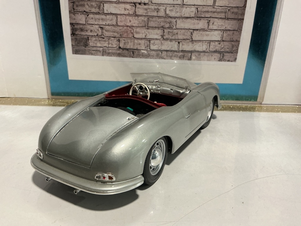 1:18 MAISTO 1948 PORSHE ROADSTER (MISSING TRUNK) SILVER AND RED image