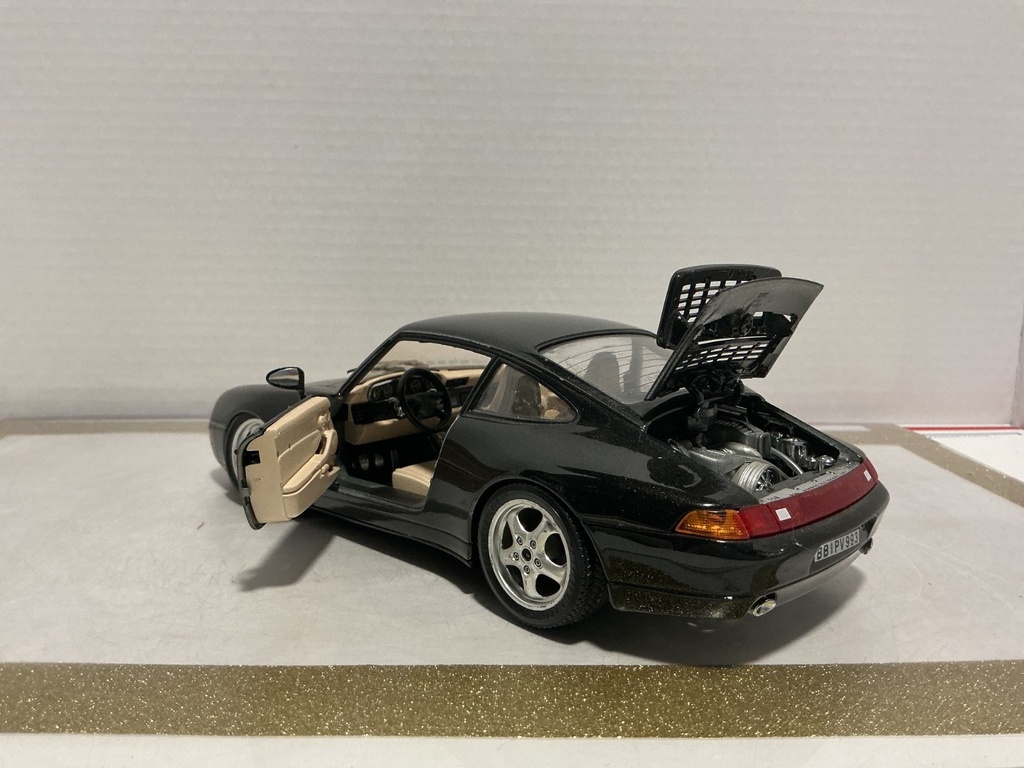 1:18 BURAGO 1993 PORSCHE 911 BLACK ON TAN image