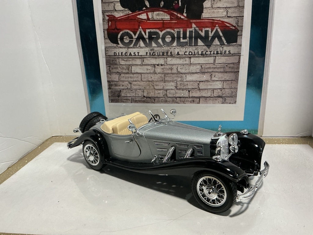 1:18 BURAGO ITALY 1936 MERCEDES  500K BLACK/SILVER ON TAN image