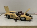 1:18 BURAGO  ITALY MERCEDES 300 SL TAN ON BURGUNDY image