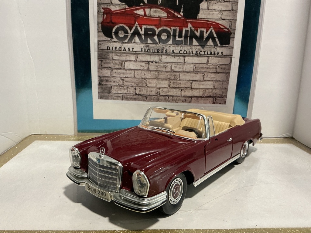 1:18 MAISTO 1966 MERCEDES 280CE BURGUNDY ON TAN *MISSING MIRROR* image