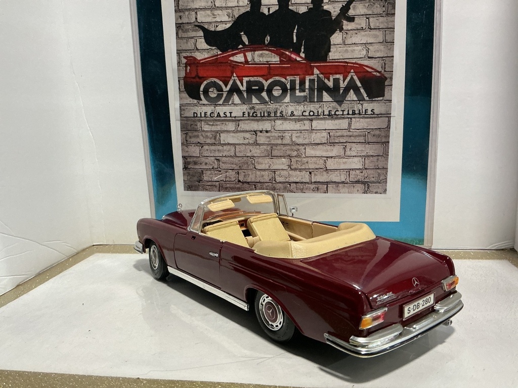 1:18 MAISTO 1966 MERCEDES 280CE BURGUNDY ON TAN *MISSING MIRROR* image