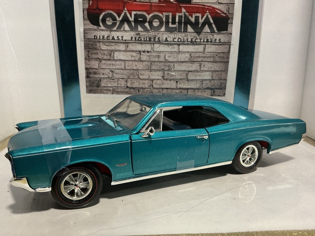 1:18 ERTZ PNTIAC GTO BLUE/GREEN ON BLACK image