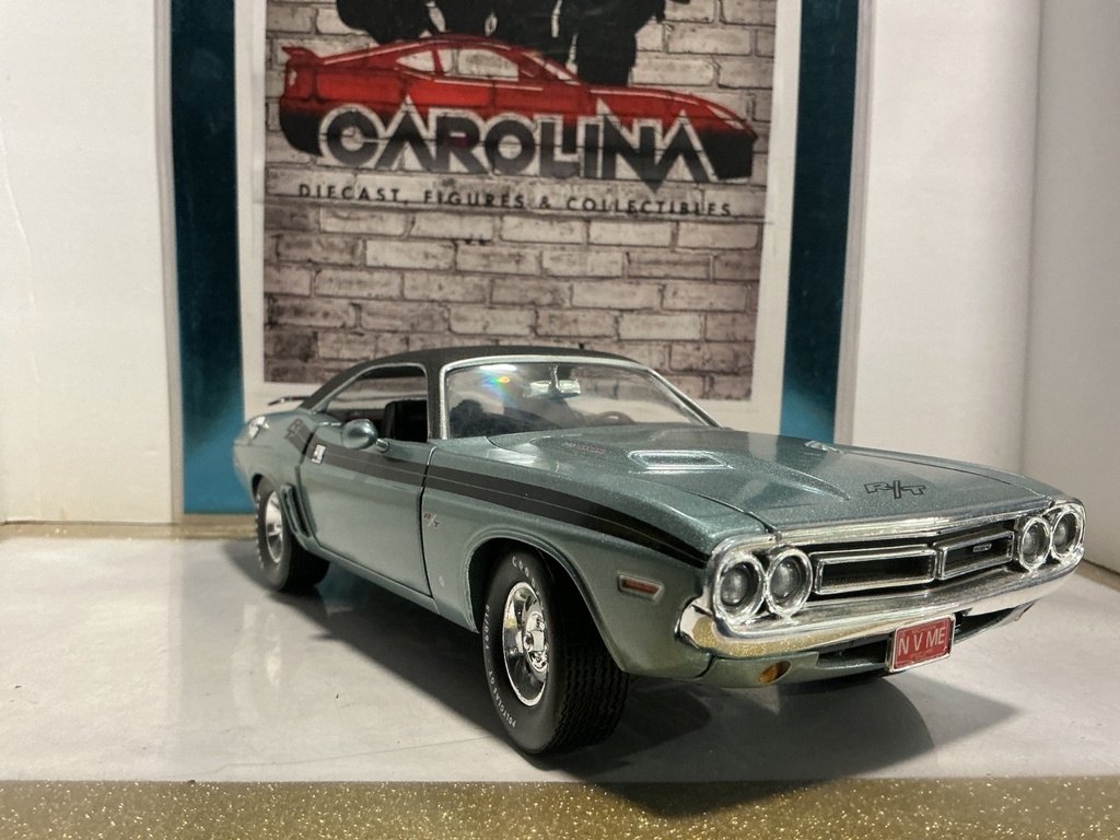 1:18 ERTZ 1971 DODGE CHALLENGER BLUE ON BLACK #2283 OF 4998 image