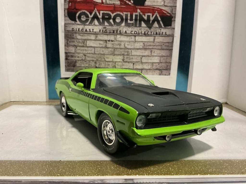 1:18 ERTZ 1970 CUDA LIME ON BLACK image