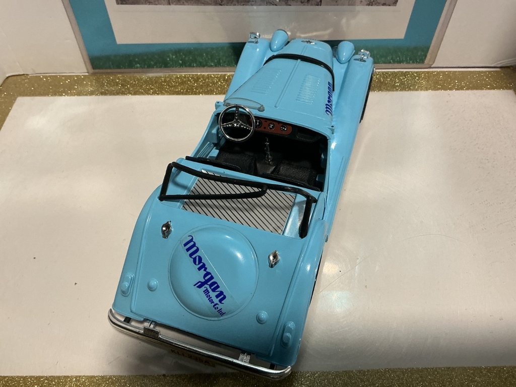 1:18 POLISTIL MORGAN PLUS8 TG2 (NO MIRRORS) image