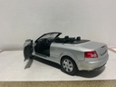 1:18 WELLY AVDI A4 CABRIALET SILVER ON BLACK (BROKEN MIRROR) image